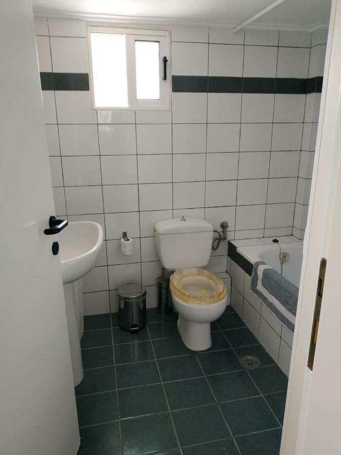 Epavlis Apartment Néa Péramos Bagian luar foto